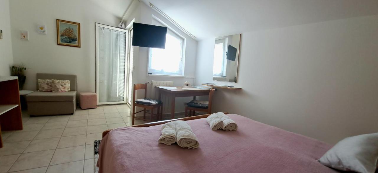 Studio Apartman Olivera Ровінь Екстер'єр фото